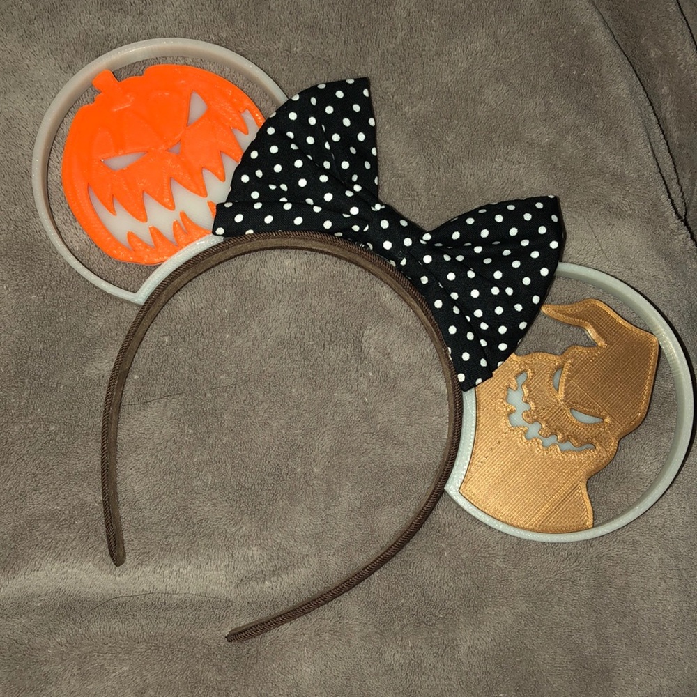 Small Shop TNBC Minnie Ears *glow in the dark*